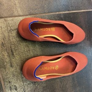 Copper metallic Rothy’s flats - size 9 - RETIRED
